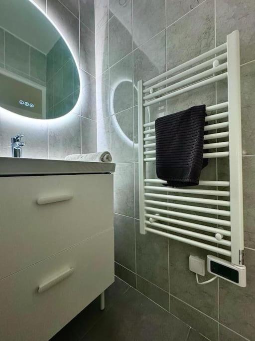 Apartment Tres Grand A Deux Pas De La Place De Jaude Puits Artesien *